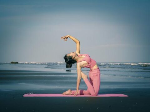 Yoga für die Bikini Saison / Pixabay